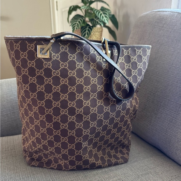 Gucci Handbags - Gucci GG Tote 002 1098 Rare Color
